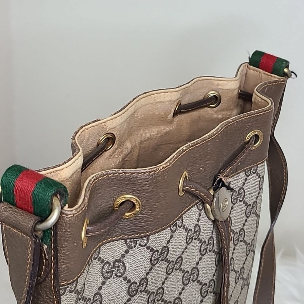 💯 Authentic Gucci Bucket Bag 🍀 - Picture 4 of 14